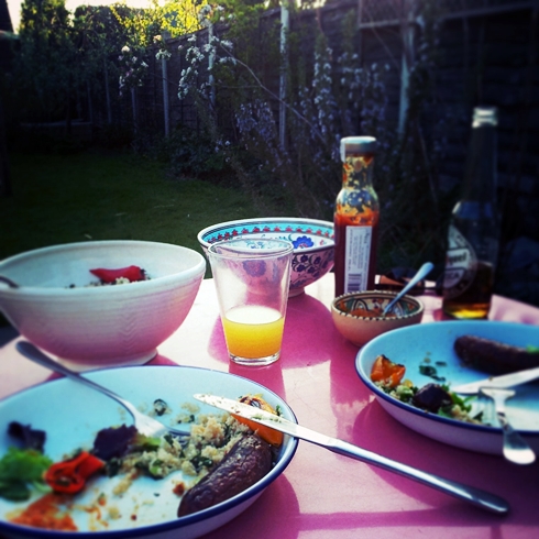Sunny meals in the garden
